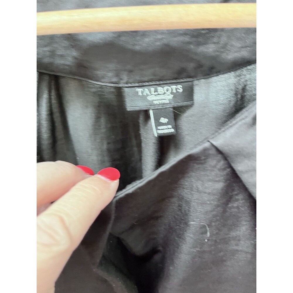 Talbots Women's Top 4P Petite Black Pleated Short Sleeve Blouse Classic - Picture 2 of 5